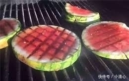 意念|万物皆可“烧烤”,忍了西瓜忍了辣条,最后一个要用“意念”吃