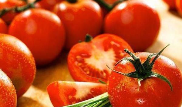 营养|西红柿生吃还是熟吃更有营养?吃对了,身体会收获这些好处