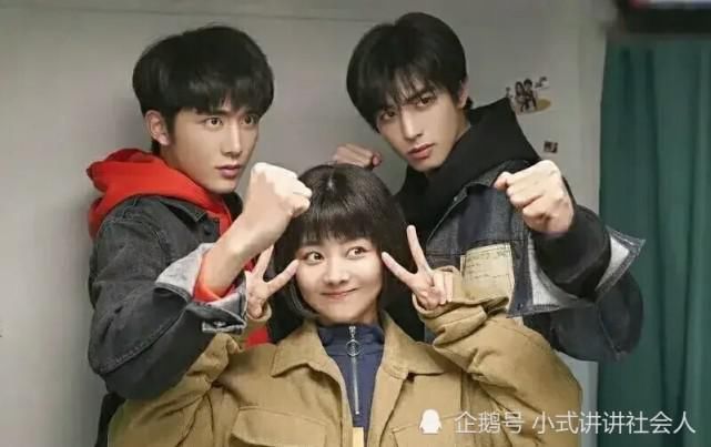  王一博|《天天向上》邀请来最火的剧组，野外漂流枪战，王一博笑出抬头纹