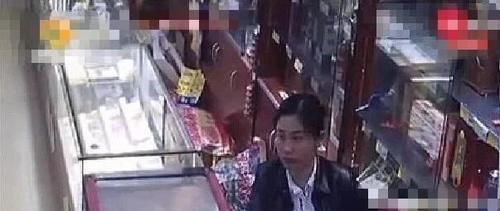 超市|超市收银员日偷两三百，多年共偷52万！发家致富购买两辆车！