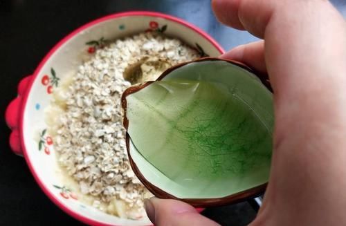  酸奶|解锁了燕麦的十八种做法？拿燕麦做酸奶杯，你一定没试过