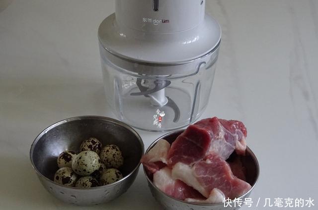  上桌|高温天，最爱做这菜，蒸一蒸就上桌，鲜嫩美味又营养！