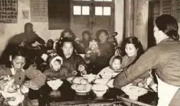  大锅饭|“大锅饭”的时期：“吃饭不花钱，努力搞生产”