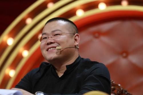  节目|岳云鹏不会英语被队友嘲笑，到底是真的不会，还是为了节目效果？