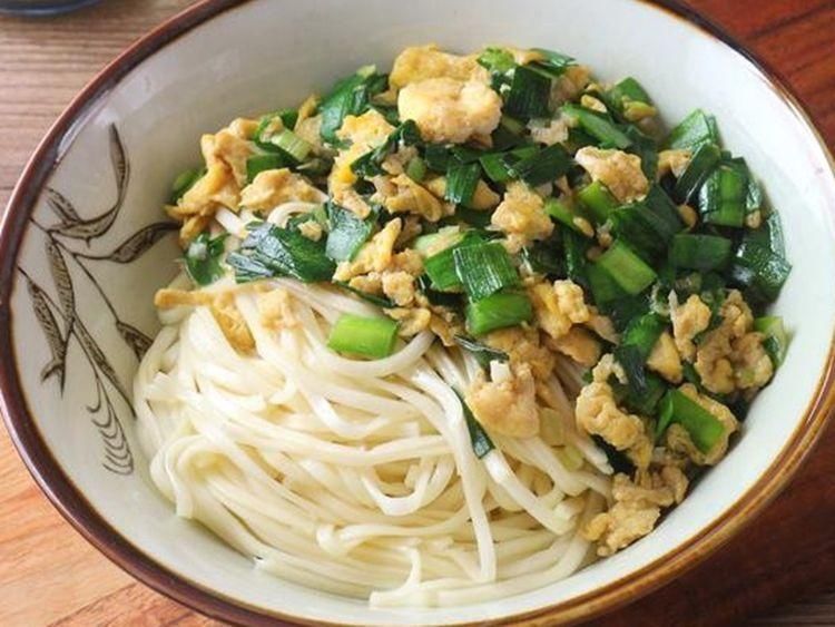  入几滴白醋|如何做出美味可口的韭菜鸡蛋打卤面？