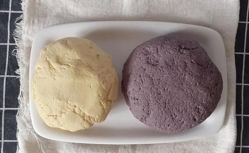  面粉150克|双色杂粮馒头，不沾笼屉，不用二次发酵，浓浓紫米清香，营养好吃