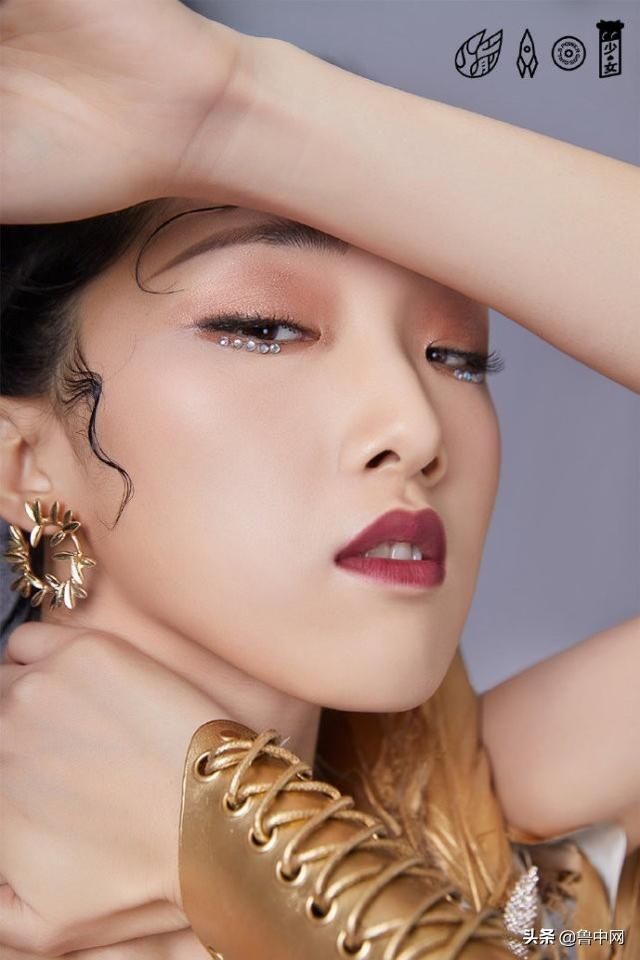  新造型|火箭少女101新造型曝光，你觉得谁的硬照最可？