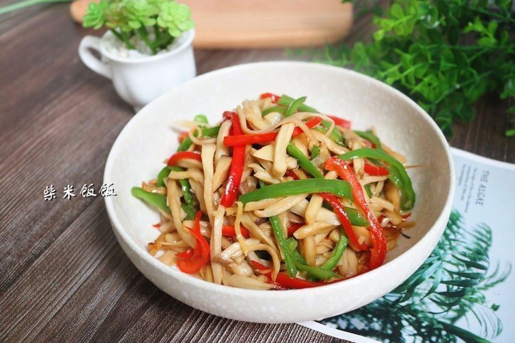 多汁|这三样一起炒,又鲜又脆,吃一口鲜嫩多汁,比肉嚼起来更香