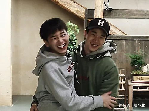  父爱|一边嫌弃，一边护犊子，黄磊对彭昱畅另类的“父爱”