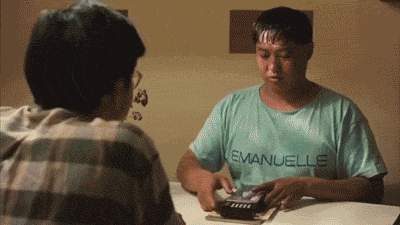 嫂子|搞笑GIF:大哥出差,嫂子让我去包饺子,我该带点什么呢