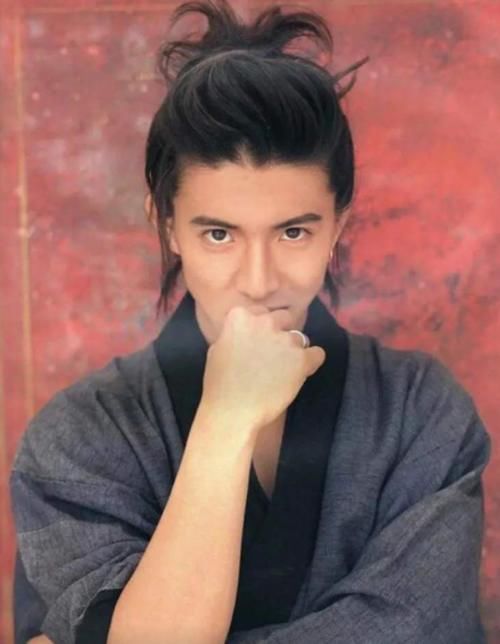  选秀|又一选秀节目将袭，天王级导师引热议，网友质疑：别遛粉了