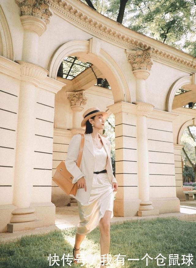 单品|女性最爱单品,连衣裙的3种搭配方式,每一种都精致又大气
