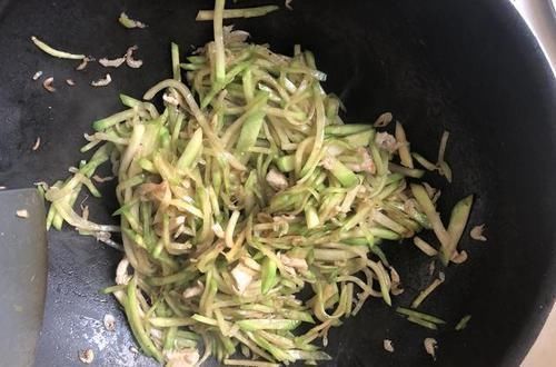 毛钱|这菜9毛钱一斤,常吃软化血管,口感脆嫩多汁,生吃比鸭梨还甜