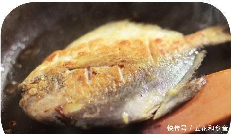 焦黄|鱼肉这样做,焦黄香脆,滑嫩鲜香,营养美味,老少皆宜