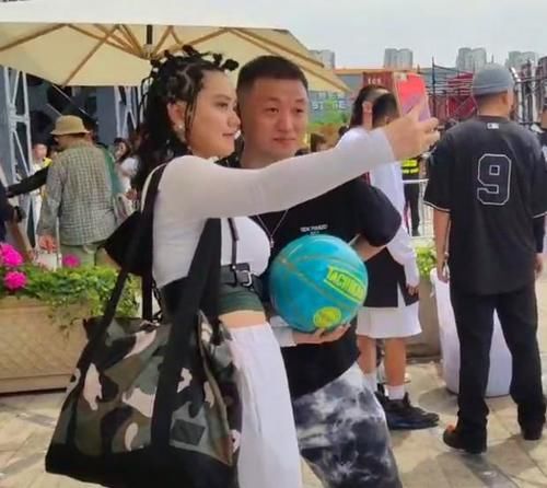  药水|药水哥获王校长好友吴亦凡认可通过海选，网友：吴可救药成了！