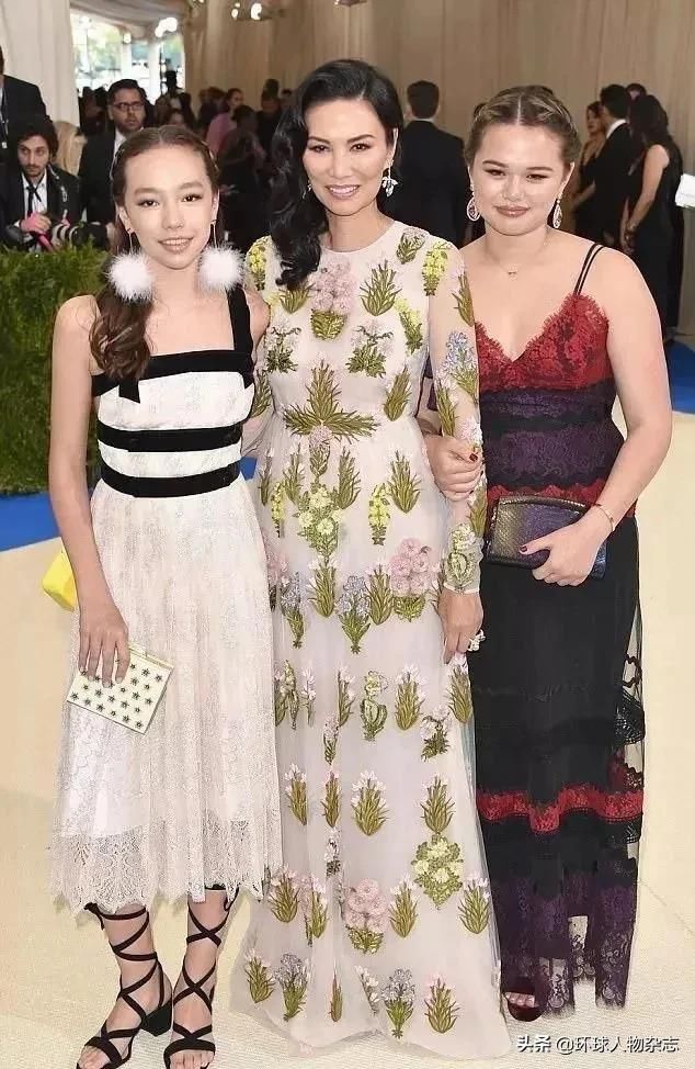  格蕾丝|女儿躺赚270亿，邓文迪成最年轻亿万富翁？