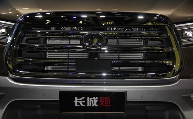  气势|国产长城炮换上警用涂装，外观霸气气势十足，网友：扬眉吐气了