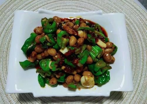  大众|20多年老厨师教花生米新做法，大众喜欢的下饭菜，天天吃都不腻