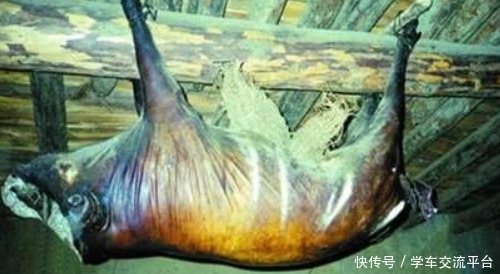 家都知道|存放30年的“臭猪肉”,看着像树皮,当地人却轻易都舍不得吃