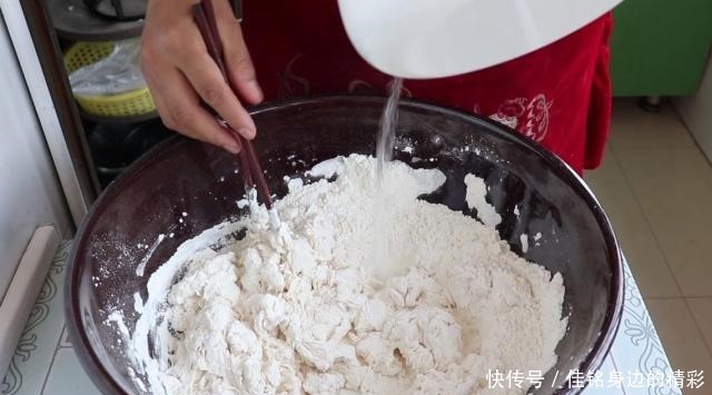 十足|手把手教您在家做麻酱烧饼,香酥爽口,酱香十足,简单美味