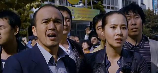 强盗|《奶奶强盗团》三位花甲老人变成了银行劫匪，这是为哪般？