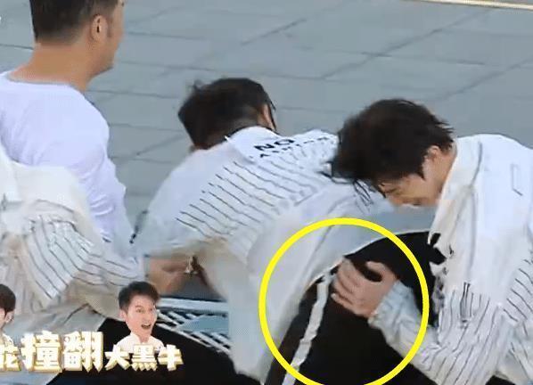 男团|蔡徐坤游戏故意推翻李晨,沙溢看不下去,暴露跑男团真实关系