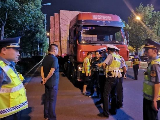 桃花|合肥市桃花镇开展公路治超专项行动