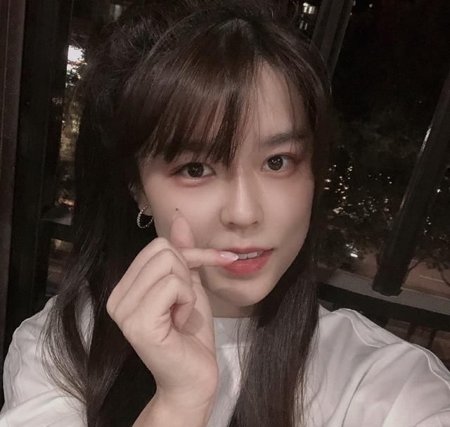  沫子|?沫子自曝理想型男友，看到晒出的合照，网友直呼：坏了