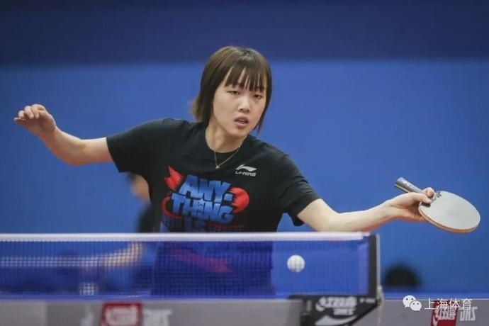 训练|在反复练习中磨练 乒羽健儿是这样经受“烤”验的