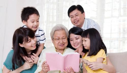 老伴去世|“假孝顺”成流行风气，子女的这些行为看似孝顺，其实很自私！