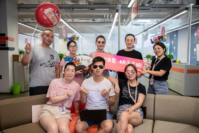 客服|90后男客服在淘宝上卖豪宅,一年卖出上百亿堪称金牌“中介”