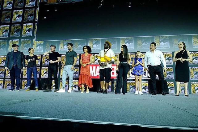  电影节|比肩张艺谋、李安，拍出年度最佳，她成为历史第一人