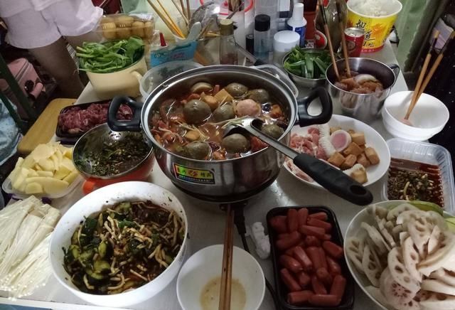 蜗牛|学生党不敢在宿舍里吃4种食物,最底层是蜗牛粉吃了图3后,可能会被投诉