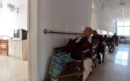 丁克|丁克老人花高价住养老院，看到这一幕，网友：太心酸了