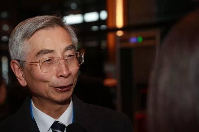  联想|国产系统发展太慢？联想前总工程师倪光南：微软故意让盗版横行