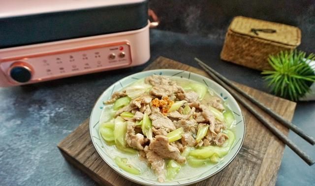  鲜甜|这瓜和它一起炒，鲜甜可口，入嘴绵滑，每次做好端上桌，女儿最爱