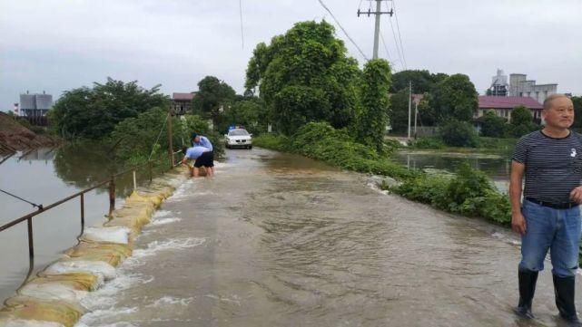  东流派出所|【戳视频】本月水位首次下降！但这里的民警依然很拼！