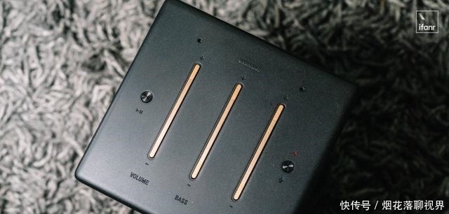 便携|小而智能,这是个「另类」的 Marshall 音箱