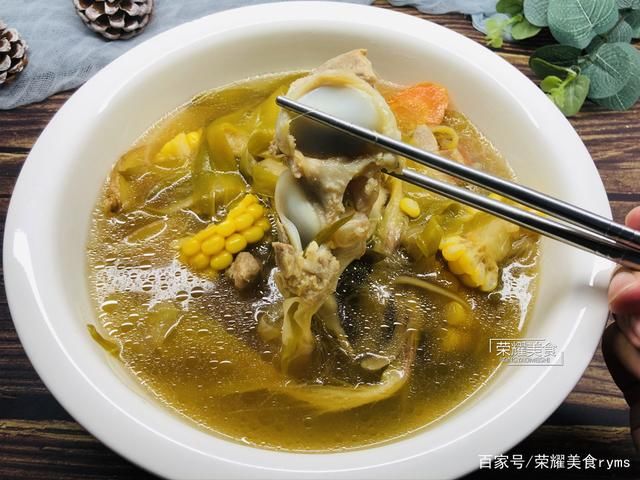  少不了|立秋后，汤水要多喝，一碗广式霸王花汤更是少不了，让它为你护航