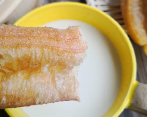  打出来的豆|打豆浆时，别泡好黄豆就直接打，多加这1步，豆浆香浓更好喝！