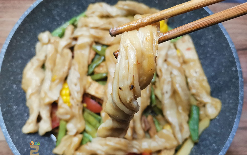  卷子|三伏天烙饼吃腻了，教你老北京特色粘卷子，有菜有饭有营养，真香