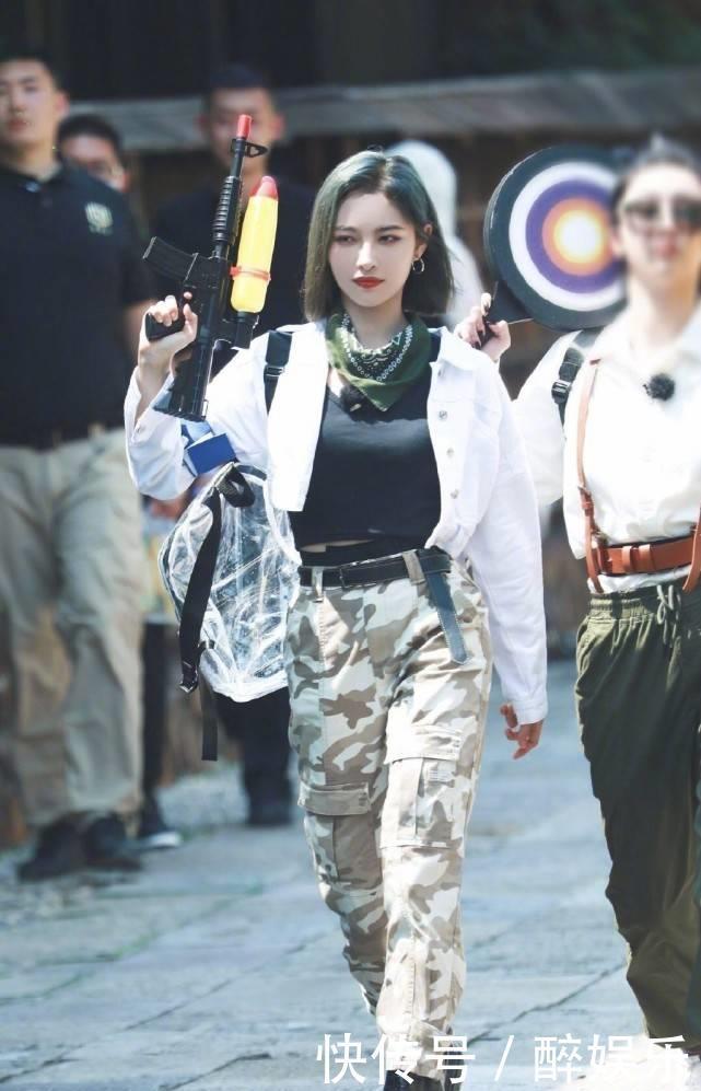  节目|THE9综艺首秀，许佳琪热舞虞书欣拍照，送给男人帮的礼物好欢乐