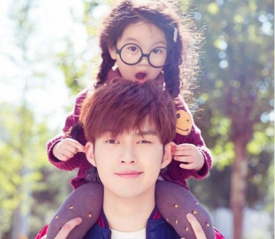  说养|曾被妈妈当提款机的阿拉蕾，哭着说养弟弟，如今却变姜小果的童年