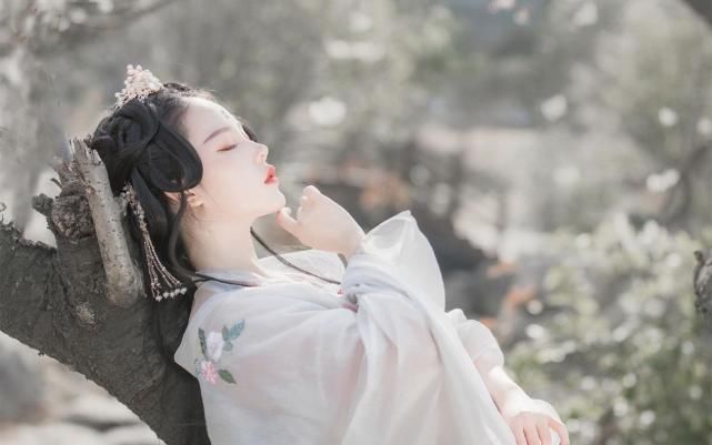  浓妆|不爱浓妆爱素颜的5大星座女：却偏偏招异性喜欢，魅力非常大！