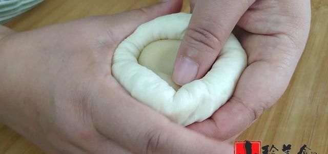  红糖|千层红糖酥饼家常做法，筷子一搅，层层酥脆，咬一口直掉渣，解馋