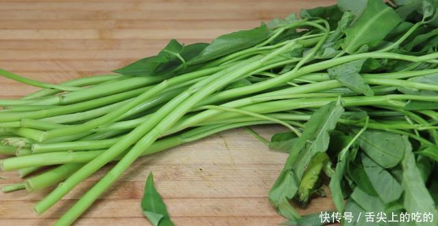 真香|炒了几十年的空心菜,原来第一步就错了,这才是最过瘾的吃法真香
