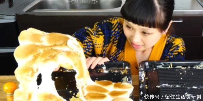 低薪|大胃王挑战60块“面包”，刚吃一口却穿帮了，网友我一口吃完！