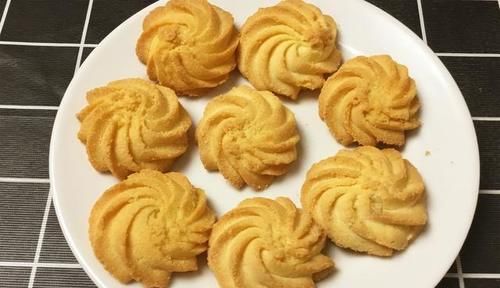 裱花袋|一碗面粉一个鸡蛋的曲奇饼干,不加黄油,一样入口即化酥掉渣