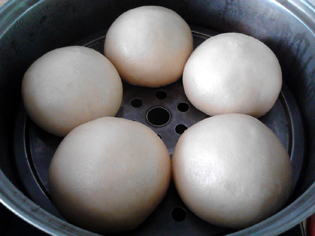  面团|蒸馒头，要学会“三次醒发”，不然出锅后死皮，塌陷口感差