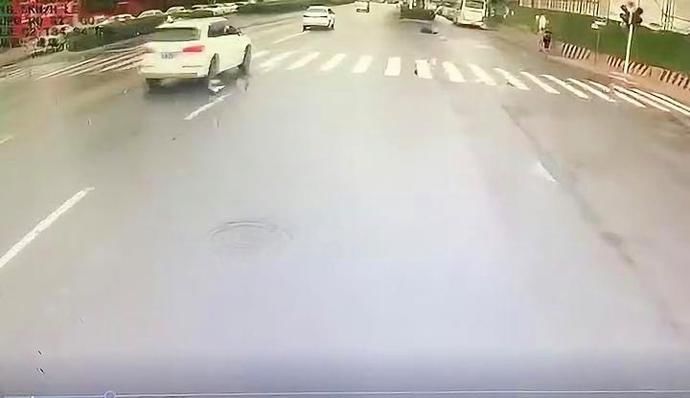  车长|【践行社会主义核心价值观·友善】点赞！一天三起暖心事 展现郑州文明大爱